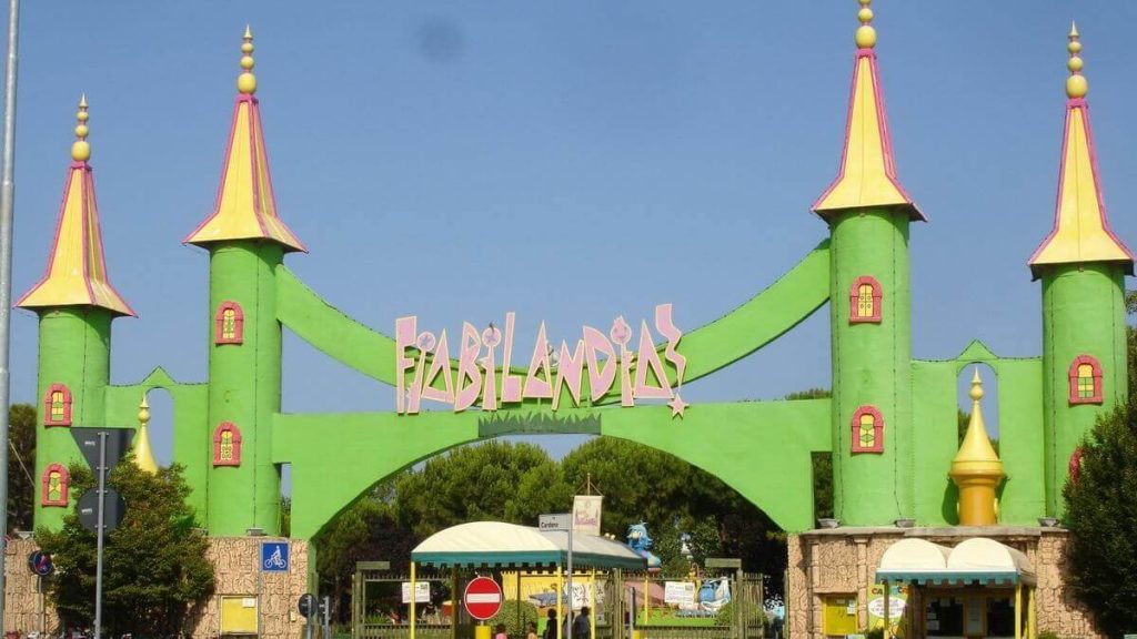 Ingresso di Fiabilandia, il parco divertimento di Rimini per bambini